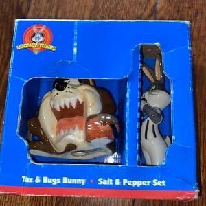 Looney Tunes Salt and Pepper Shaker